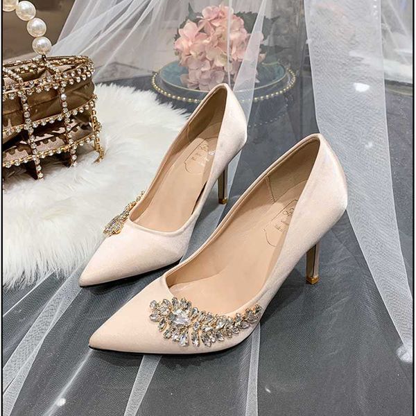 crystal pointed toe gorgeous wedding pumps women slip on upscale xiuhe shoes woman white/champagne thin high heels shoes female, Black
crystal pointed toe gorgeous wedding pumps women slip on upscale xiuhe shoes woman white/champagne thin high heels shoes female, Black