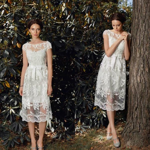 2020 lace mother of the bride dresses appliqued tea length jewel neck formal occasion gowns short sleeves wedding guest dress for mother, Black;red
2020 lace mother of the bride dresses appliqued tea length jewel neck formal occasion gowns short sleeves wedding guest dress for mother, Black;red