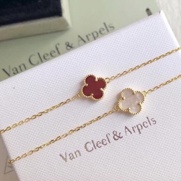 classic four-leaf grass mini bracelet s925 silver plated thick gold gold red agate white frigate two colors optional
classic four-leaf grass mini bracelet s925 silver plated thick gold gold red agate white frigate two colors optional