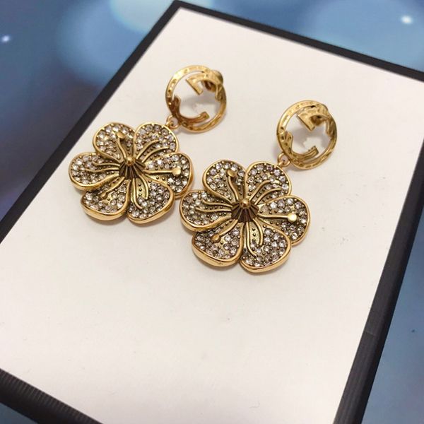 2020 popular retro flower earrings diamonds fashion temperament elegant ladies jewelry high-end luxury elegant gifts, Silver
2020 popular retro flower earrings diamonds fashion temperament elegant ladies jewelry high-end luxury elegant gifts, Silver