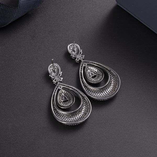 luxury european and american individual foreign trade 2019 fashion dropletshaped exaggerated green superzircon earrings wholesale, Golden;silver
luxury european and american individual foreign trade 2019 fashion dropletshaped exaggerated green superzircon earrings wholesale, Golden;silver