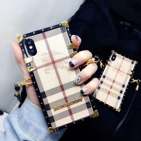 2018 Fashion Show телефон чехол для IPhone X XS Max XR Роскошный дизайн сотовый телефон чехол для
2018 Fashion Show телефон чехол для IPhone X XS Max XR Роскошный дизайн сотовый телефон чехол для