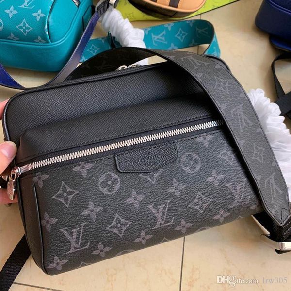 Новые мужские OUTDOOR Посланника Роскошная сумка M30233 Мужские Размер Сумка Классическая мода Crossbody сумка верхнего качества 25см
Новые мужские OUTDOOR Посланника Роскошная сумка M30233 Мужские Размер Сумка Классическая мода Crossbody сумка верхнего качества 25см