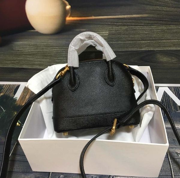 brand fashion designer luxury handbag mini letter printing messenger bag b women tote bag
brand fashion designer luxury handbag mini letter printing messenger bag b women tote bag