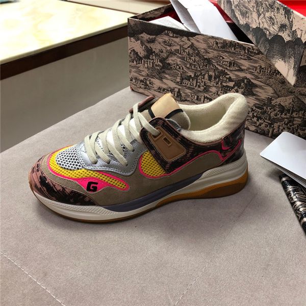 new fashion lovers shoes ,sliver multi-colour sneakers ,breathable flats, leather and mesh sneakers for women & men size 35-44, with box, Black
new fashion lovers shoes ,sliver multi-colour sneakers ,breathable flats, leather and mesh sneakers for women & men size 35-44, with box, Black