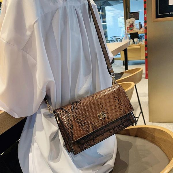 38# women vintage shoulder bags ladies lock snake pattern shoulder bag crossbody bag for women small package summer bags
38# women vintage shoulder bags ladies lock snake pattern shoulder bag crossbody bag for women small package summer bags