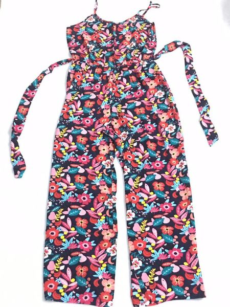 fashion summer colourful jumpsuits thin straps elasticated waistband with belt, Black;white
fashion summer colourful jumpsuits thin straps elasticated waistband with belt, Black;white