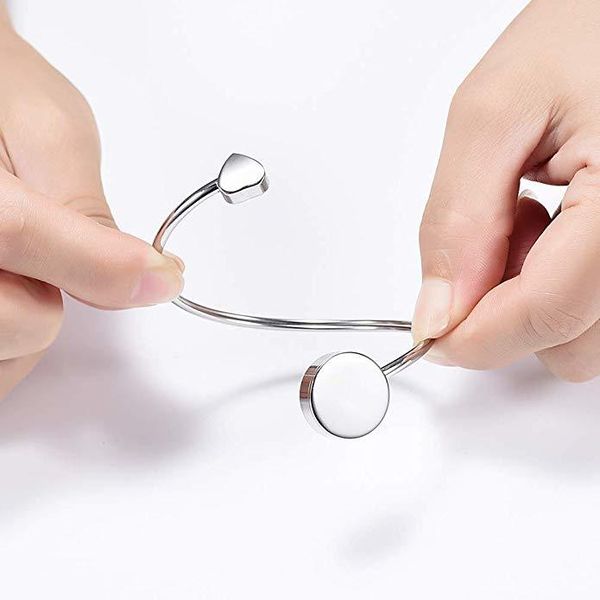 high polished 316l stainless steel blank round box cremation jewelry for ashes memorial urn bangle for women girls - engravable, Golden;silver
high polished 316l stainless steel blank round box cremation jewelry for ashes memorial urn bangle for women girls - engravable, Golden;silver