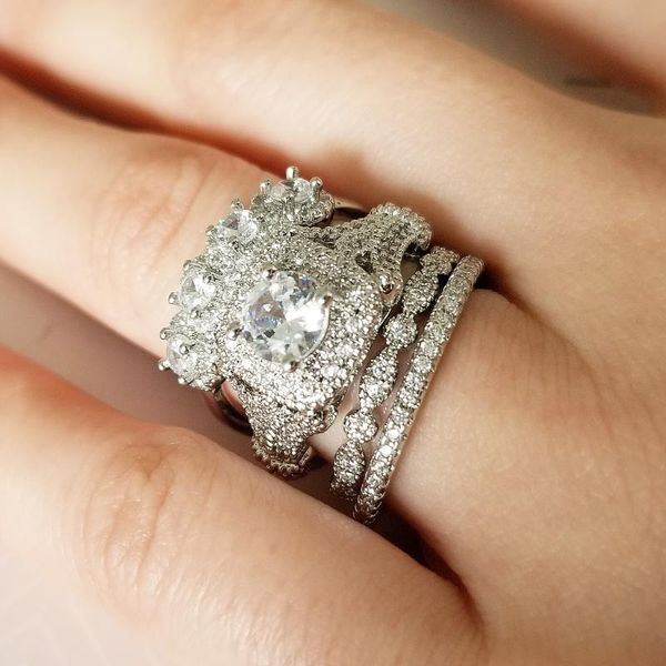 2020 new arrival 925 sterling silver 4 pieces stacked stack wedding engagement ring sets for women fashion band r5679, Golden;silver
2020 new arrival 925 sterling silver 4 pieces stacked stack wedding engagement ring sets for women fashion band r5679, Golden;silver