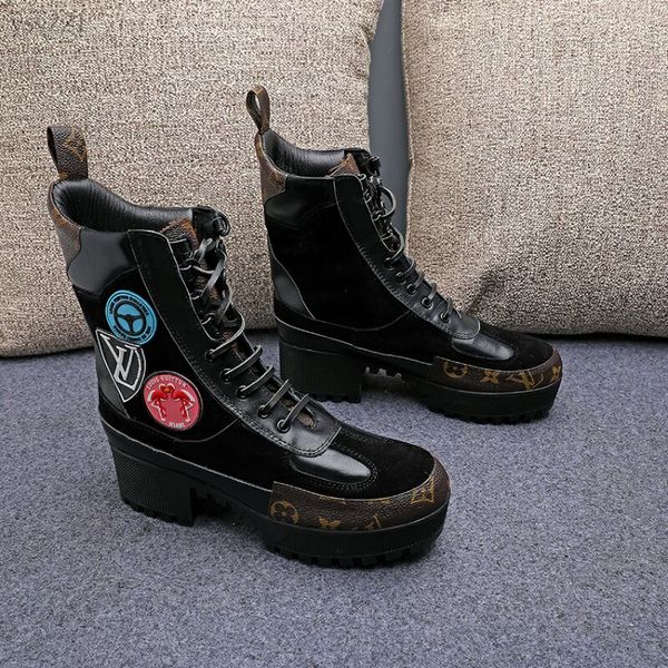 2019 europe and america martin boots thick bottom waterproof heel outdoor women's boots high heel comfortablelace-up short boots single, Black
2019 europe and america martin boots thick bottom waterproof heel outdoor women's boots high heel comfortablelace-up short boots single, Black