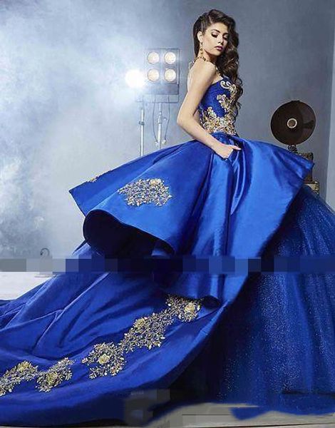luxury detail gold embroidery quinceanera dresses with peplum 2019 masquerade ball gown royal blue sweety 16 girls prom ball gowns q010, Blue;red
luxury detail gold embroidery quinceanera dresses with peplum 2019 masquerade ball gown royal blue sweety 16 girls prom ball gowns q010, Blue;red