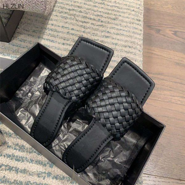 high-quality 2020 early spring new woven flat sandals and slippers women fashion wear thin lattice square head open toe wild, Black
high-quality 2020 early spring new woven flat sandals and slippers women fashion wear thin lattice square head open toe wild, Black
