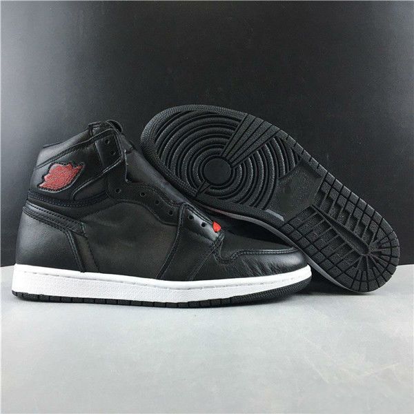 оптовая 1 high og баскетбол обувь 1s red satin black toe мужчины женщины тренеры спорт кроссовки
оптовая 1 high og баскетбол обувь 1s red satin black toe мужчины женщины тренеры спорт кроссовки