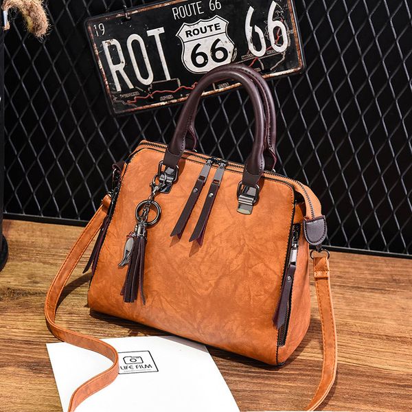 borse donna marche famose 2020 pu leather crossbody bags for women luxury handbags women bag zipper messenger ladies party bags
borse donna marche famose 2020 pu leather crossbody bags for women luxury handbags women bag zipper messenger ladies party bags
