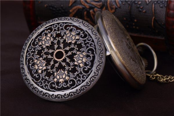 quartz pocket watch court carved five golden flower hollow pocket watch chain five rose, Slivery;golden
quartz pocket watch court carved five golden flower hollow pocket watch chain five rose, Slivery;golden