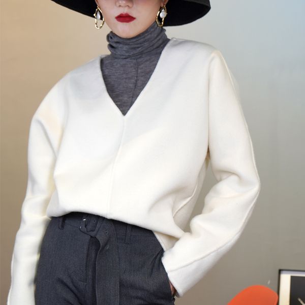 women sweater nordic v-neck wool and cashmere double-faced coat normcore minimalist style cashmere sweater women, White;black
women sweater nordic v-neck wool and cashmere double-faced coat normcore minimalist style cashmere sweater women, White;black