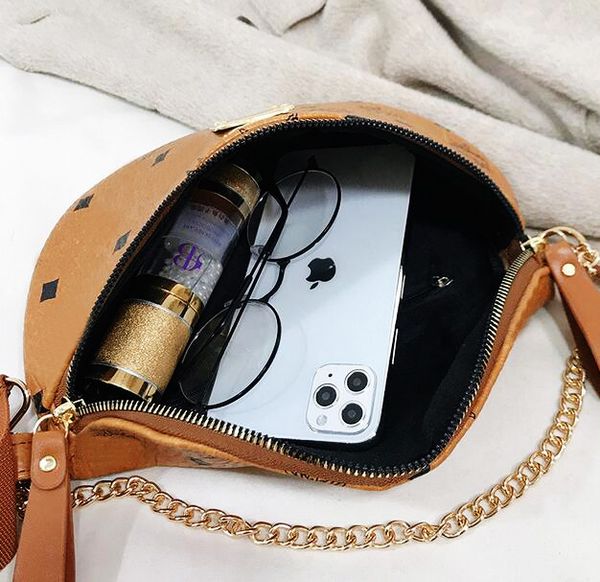 selling women's chest bag waist bag designer chain letter fashion shoulder bag mini phone coin purse ing
selling women's chest bag waist bag designer chain letter fashion shoulder bag mini phone coin purse ing