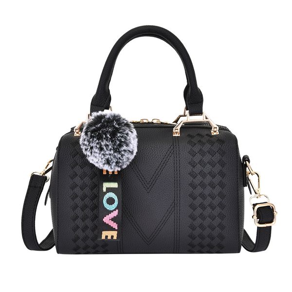 fur ball pendant 2019 women leather handbags messenger tote bags brand crossbody bags for women sac a main ladies hand bag hot
fur ball pendant 2019 women leather handbags messenger tote bags brand crossbody bags for women sac a main ladies hand bag hot