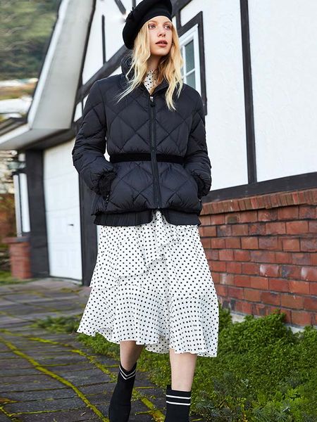 fyyiyi down jacket female 2019 winter new women's waist short section thick windproof hem stitching cuff lace diamond coats, Black
fyyiyi down jacket female 2019 winter new women's waist short section thick windproof hem stitching cuff lace diamond coats, Black