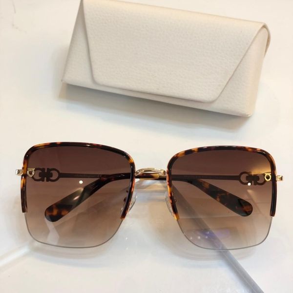 brand sunglasses -sf277 men's and women's fashion sunglasses with half frame metal trim and iconic horseshoe trim, White;black
brand sunglasses -sf277 men's and women's fashion sunglasses with half frame metal trim and iconic horseshoe trim, White;black
