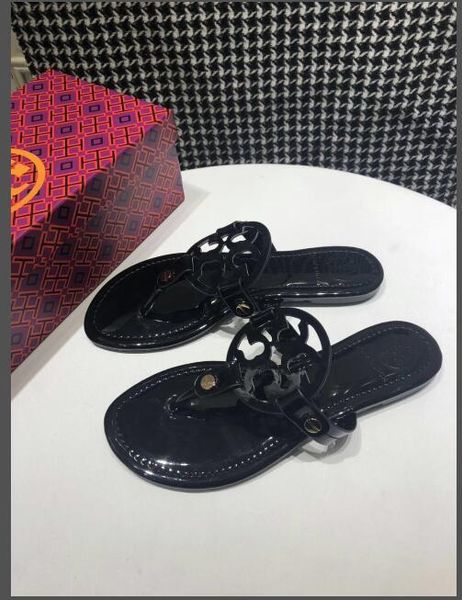 2019 brand genuine leather flip flop ca ual flat women andal metal buckle lipper tory out ide ummer hoe woman mujer lide
2019 brand genuine leather flip flop ca ual flat women andal metal buckle lipper tory out ide ummer hoe woman mujer lide