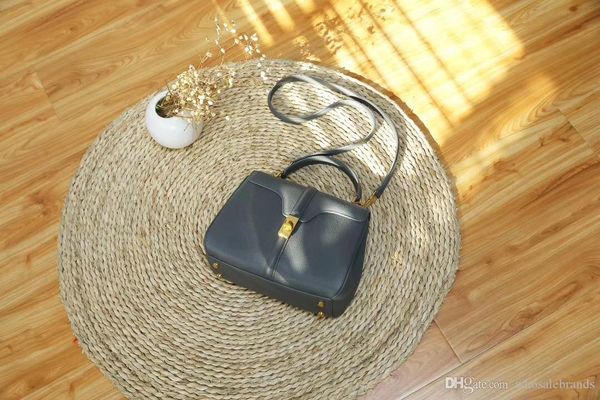 grey designed puse,brand handbags,luxury bags,wallet from original factory, made by calf, lamb skin,crocodile skin,fast delivery
grey designed puse,brand handbags,luxury bags,wallet from original factory, made by calf, lamb skin,crocodile skin,fast delivery