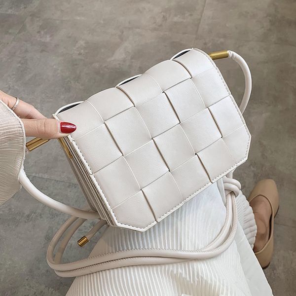 weave pu leather flap bags for women 2020 solid color shoulder handbags female travel cross body bag lady stitching simple bag
weave pu leather flap bags for women 2020 solid color shoulder handbags female travel cross body bag lady stitching simple bag