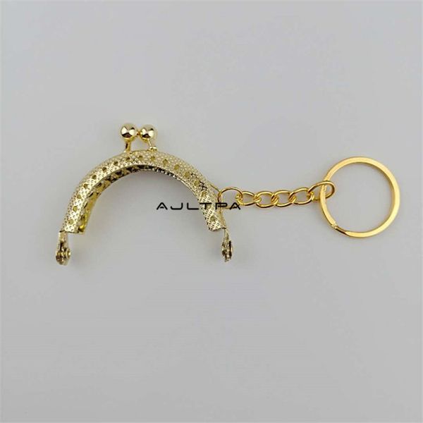 120pcs 5cm retro coin purse metal purse frame handmade diy mouth gold package kiss clasp lock for bag accessorie
120pcs 5cm retro coin purse metal purse frame handmade diy mouth gold package kiss clasp lock for bag accessorie