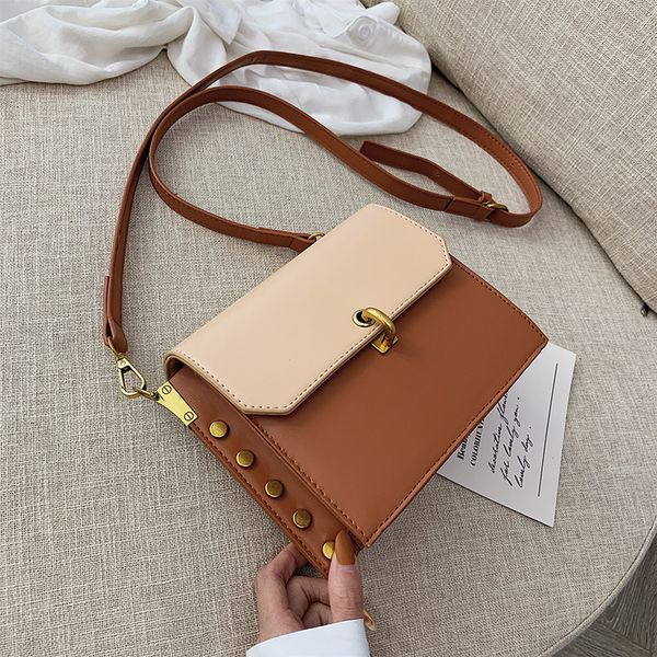 square bag women messenger bag retro simple flip lady handbag rivets solid 2019 design box shoulder bolso leather high quality
square bag women messenger bag retro simple flip lady handbag rivets solid 2019 design box shoulder bolso leather high quality