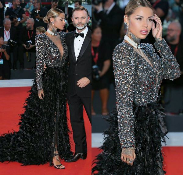 glitter evening dresses jewel sheer long sleeve sequins feather party wear sweep train custom made formal women gown sell, Black;red
glitter evening dresses jewel sheer long sleeve sequins feather party wear sweep train custom made formal women gown sell, Black;red