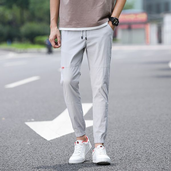 2020 fashionable and comfortable south korean version of slim summer leisure pants, slim fashion stitching on small feet, Black
2020 fashionable and comfortable south korean version of slim summer leisure pants, slim fashion stitching on small feet, Black