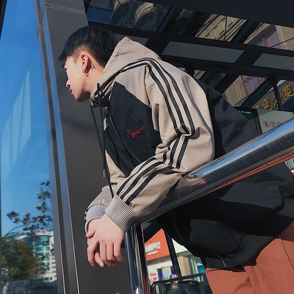 spring and summer new style stripes webbing joint men's anorak raglan sleeve loose-fit contrast color college style sports jacke, Black;brown
spring and summer new style stripes webbing joint men's anorak raglan sleeve loose-fit contrast color college style sports jacke, Black;brown