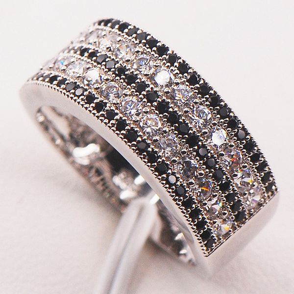 2019 black white crystal zircon silver color alloy woman ring men's party accessories delicately crafted birthday gift, Golden;silver
2019 black white crystal zircon silver color alloy woman ring men's party accessories delicately crafted birthday gift, Golden;silver