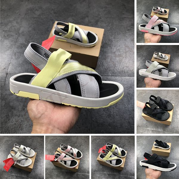 new women designer sandals 2019 fly 2.0 kids girls outdoor sports slides triple black pink cool grey boys slippers mens designer flip flop
new women designer sandals 2019 fly 2.0 kids girls outdoor sports slides triple black pink cool grey boys slippers mens designer flip flop