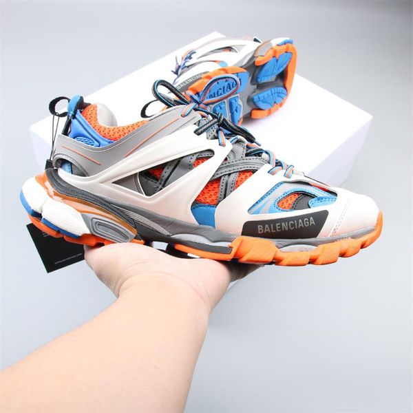 17fw balèncìaga triple s retro sneaker mens fashion vintage kanye west old grandpa track trainers designers mens women casual shoes 36-45 56
17fw balèncìaga triple s retro sneaker mens fashion vintage kanye west old grandpa track trainers designers mens women casual shoes 36-45 56