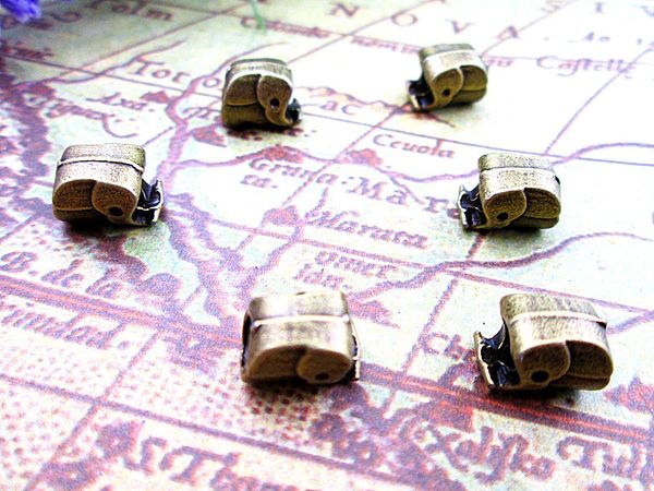45pcs-elephant beads, antique bronze elephant bead, beadwork charms pendant 13x11x9mm, Bronze;silver
45pcs-elephant beads, antique bronze elephant bead, beadwork charms pendant 13x11x9mm, Bronze;silver