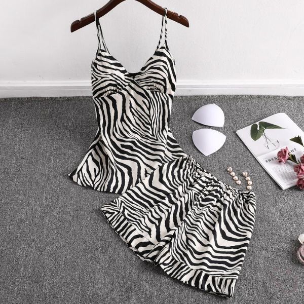 print striped sleepwear 2pcs women pajamas 2020 new strap shorts intimate lingerie satin sleep set home wear bathrobe, Blue;gray
print striped sleepwear 2pcs women pajamas 2020 new strap shorts intimate lingerie satin sleep set home wear bathrobe, Blue;gray