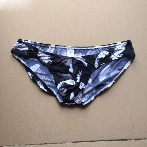 ice silk men underwear printed bikini briefs male seamless panties bulge pouch briefs interior slip hombre shorts, Black;white
ice silk men underwear printed bikini briefs male seamless panties bulge pouch briefs interior slip hombre shorts, Black;white