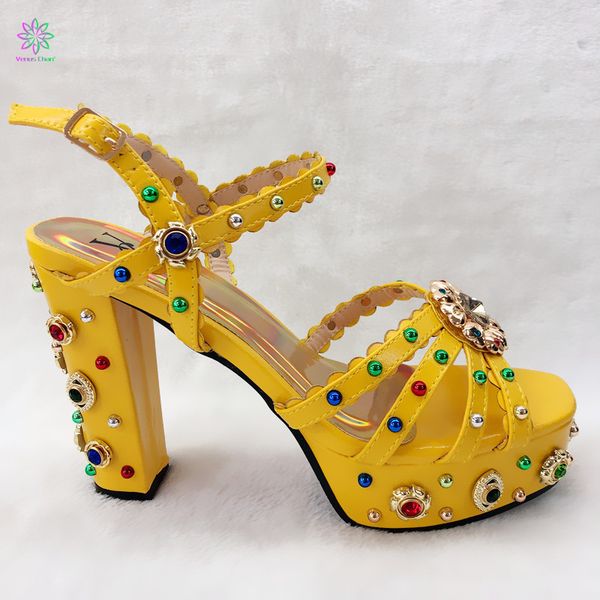 new arruval yellow color ladies shoes party wedding shoes decorated with rhinestone elegant slip on women lady pumps shoes, Black
new arruval yellow color ladies shoes party wedding shoes decorated with rhinestone elegant slip on women lady pumps shoes, Black