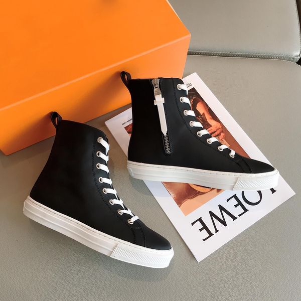 2019 fashion atmosphere waterproof luxury designer boots leather ladies simple and comfortable martin boots size 35-40 original packagin, Black
2019 fashion atmosphere waterproof luxury designer boots leather ladies simple and comfortable martin boots size 35-40 original packagin, Black
