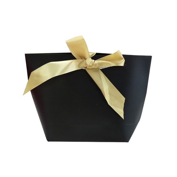customized logo portable gift bag high-end clothing packaging mall shopping gift bag ingot portable paper bag with ribbon
customized logo portable gift bag high-end clothing packaging mall shopping gift bag ingot portable paper bag with ribbon