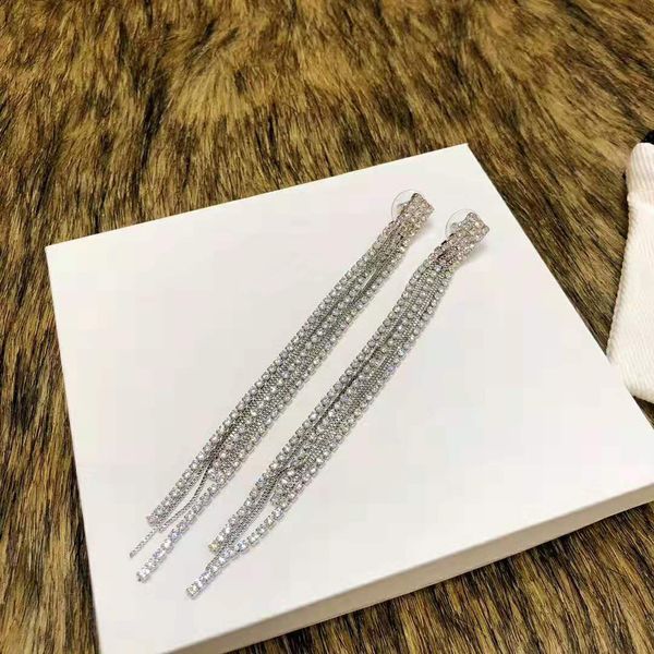 Высокое качество роскошь дизайнер ювелирных женщин серьги Rhinestone кисточки висячи
Высокое качество роскошь дизайнер ювелирных женщин серьги Rhinestone кисточки висячи