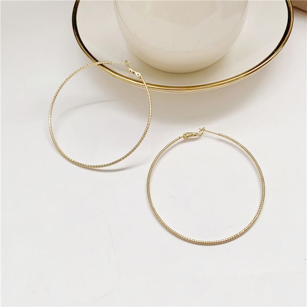 2020 fashion earrings for women handmake jewelry retro vintage silver needle large hoop golden scrub
2020 fashion earrings for women handmake jewelry retro vintage silver needle large hoop golden scrub