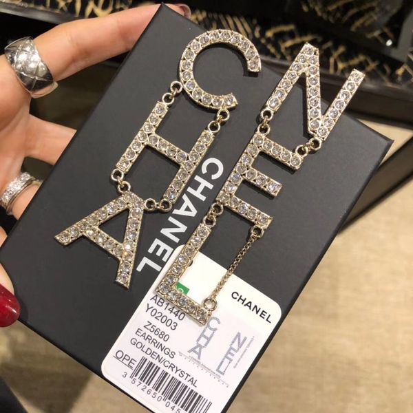 104pc parkly diamond earring brand letter dangle drop ilver pearl ear tud for women wedding party jewelr new de igner p 6786a 
104pc parkly diamond earring brand letter dangle drop ilver pearl ear tud for women wedding party jewelr new de igner p 6786a