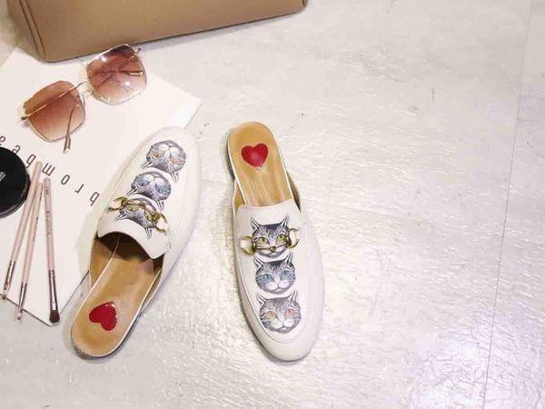 2019 fashion designer luxury women's shoes print three cat skin surface water dyed sheepskin lining casual women's half slippers c, Black
2019 fashion designer luxury women's shoes print three cat skin surface water dyed sheepskin lining casual women's half slippers c, Black
