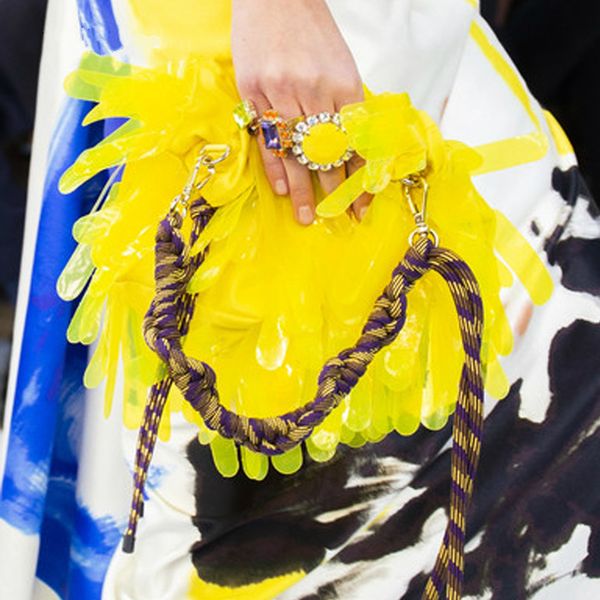 2019 belgium style yellow pvc feather handbag luxury handbags women bags designer bolso mujer sac main femme hot
2019 belgium style yellow pvc feather handbag luxury handbags women bags designer bolso mujer sac main femme hot
