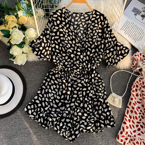 new summer women casual beach v-neck printed flowers playsuit wide-leg waistband ladies trumpet sleeves romper overalls, Black;white
new summer women casual beach v-neck printed flowers playsuit wide-leg waistband ladies trumpet sleeves romper overalls, Black;white