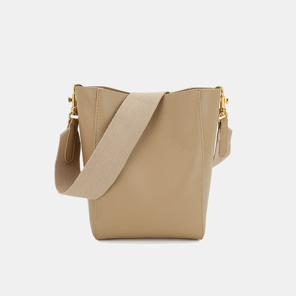 retro water bucket bag female broadband large capacity 2019 fashion simple single shoulder slung handbag female bag
retro water bucket bag female broadband large capacity 2019 fashion simple single shoulder slung handbag female bag
