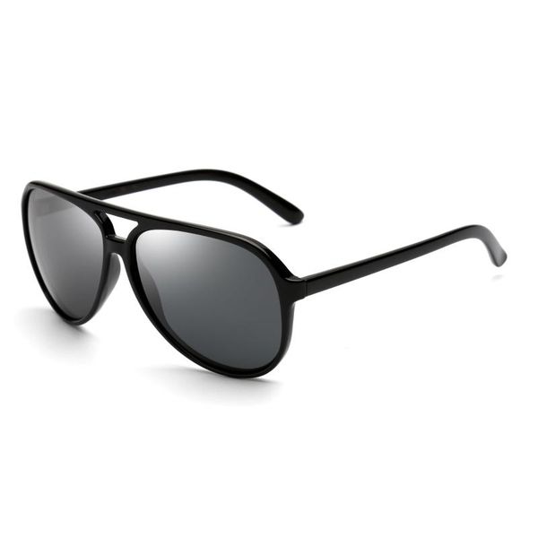 ultralight polarized sunglasses women men brand design pilot driving sun glasses for men women, White;black
ultralight polarized sunglasses women men brand design pilot driving sun glasses for men women, White;black