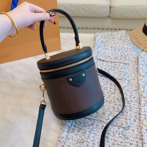 designer handbags purses new brand l0g0 women designer handbags leather fashion cosmetic case bucket bag
designer handbags purses new brand l0g0 women designer handbags leather fashion cosmetic case bucket bag